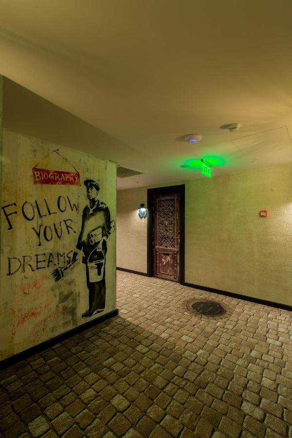 Biography Design Tbilisi Hotel Buitenkant foto