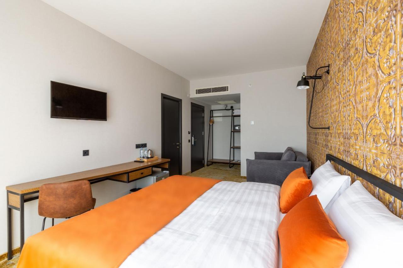 Biography Design Tbilisi Hotel Buitenkant foto