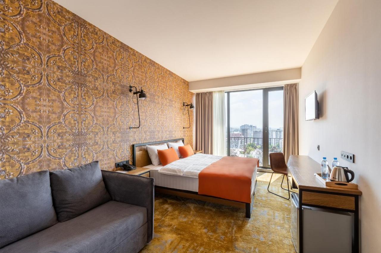 Biography Design Tbilisi Hotel Buitenkant foto