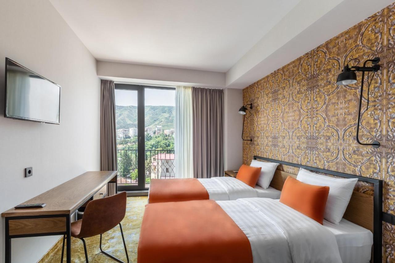 Biography Design Tbilisi Hotel Buitenkant foto