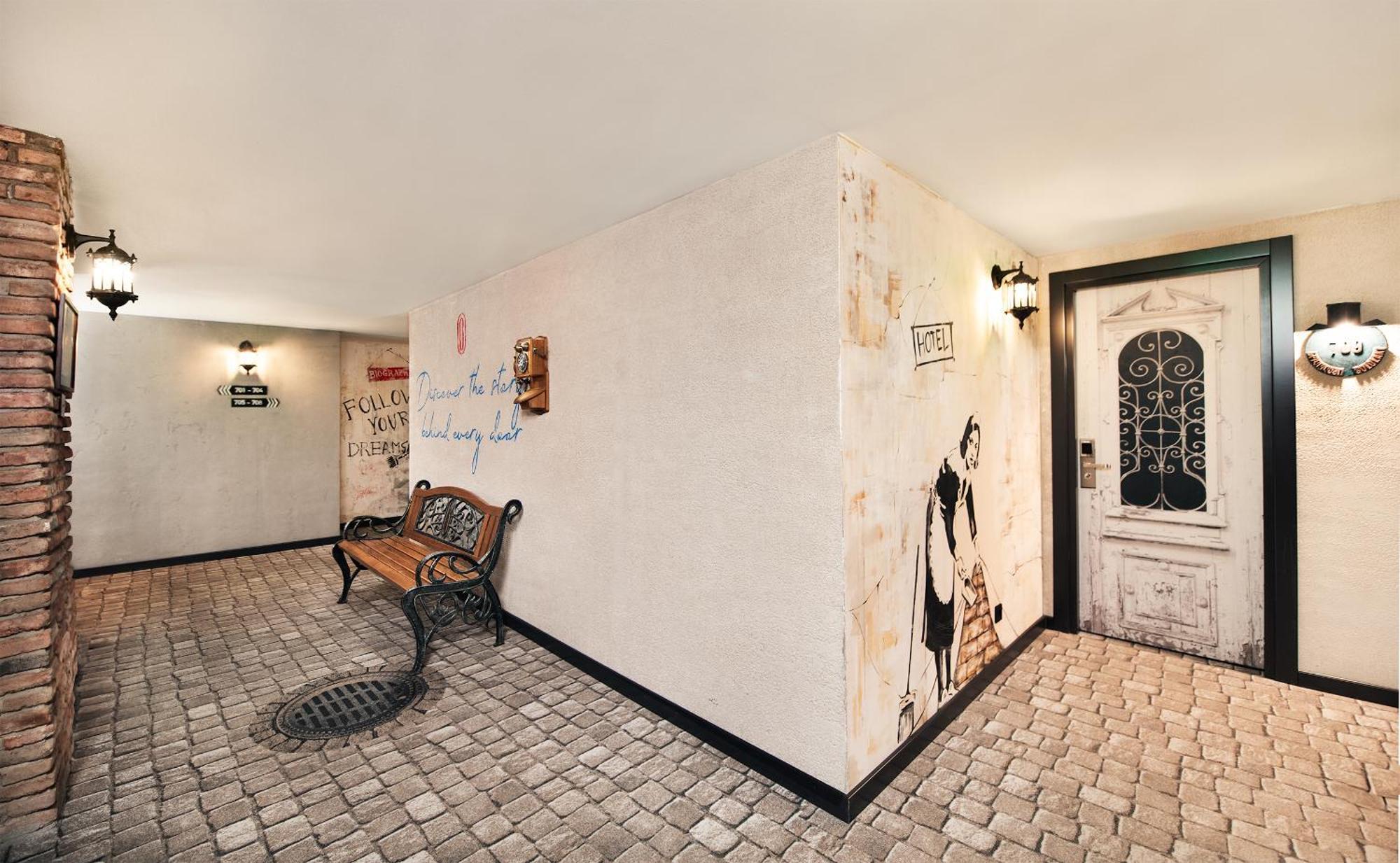 Biography Design Tbilisi Hotel Buitenkant foto